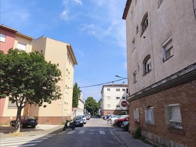 Piso en venta en calle Mare de Déu del Mont, Girona, de 81 m² 3 habitaciones por 95.000