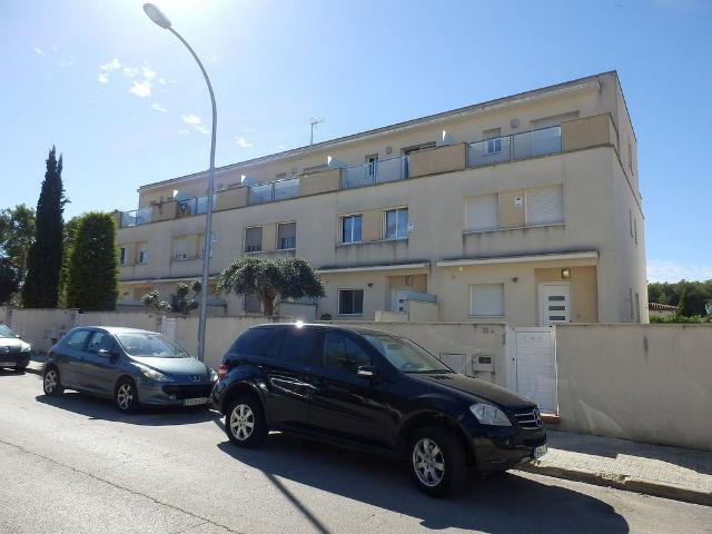 Piso en venta en calle Mare de la Déu de Montserrat, Sant Pere de Ribes, de 158 m² 3 habitaciones por 140.000