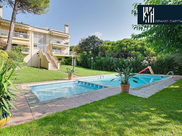 Piso en venta en calle Maria Aurèlia Capmany, Castell Platja d´Aro, de 135 m² 3 habitaciones por 310.000