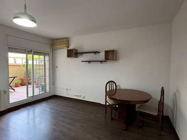 Piso en venta en calle Maria Victoria, Barcelona, de 80 m² 3 habitaciones por 460.000