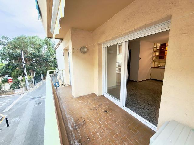 Piso en venta en calle Marina, Castell Platja d´Aro, de 52 m² 2 habitaciones por 250.000