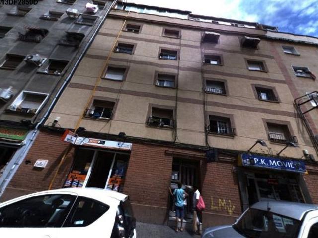 Piso en venta en calle Menorca de, Hospitalet de Llobregat, L´, de 71 m² 2 habitaciones por 96.000