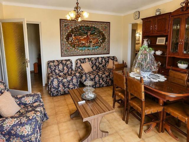 Piso en venta en calle Merce Rodoreda, Sarrià de Ter, de 83 m² 3 habitaciones por 180.000