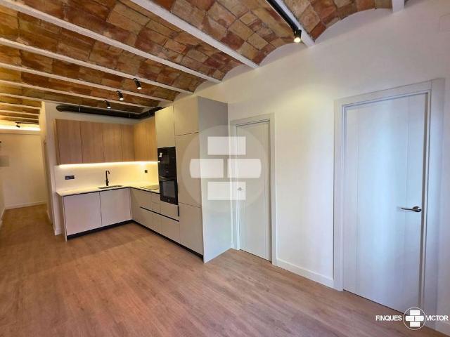 Piso en venta en calle Modern, Hospitalet de Llobregat, L´, de 58 m² 3 habitaciones por 280.000