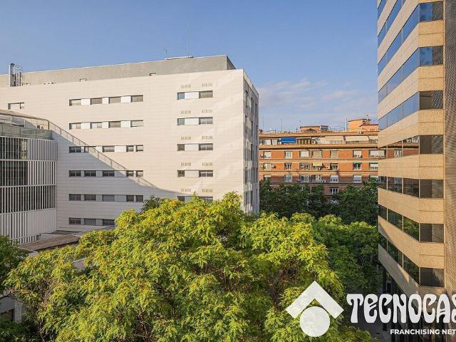 Piso en venta en calle Numància, Barcelona, de 71 m² 3 habitaciones por 420.000