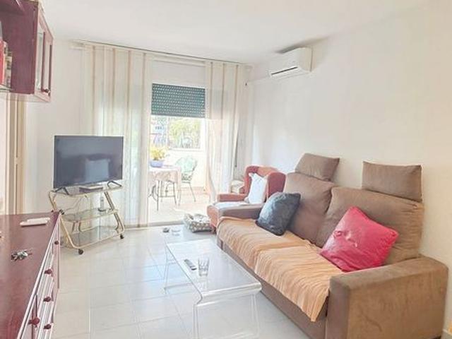 Piso en venta en calle Nacional, Torredembarra, de 44 m² 1 habitación por 145.000
