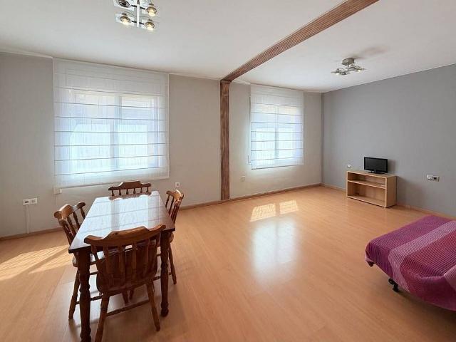 Piso en venta en calle Narcís Viader, Sant Sadurní d´Anoia, de 90 m² 3 habitaciones por 185.000