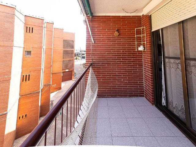 Piso en venta en calle Nostra Senyora Merce, Cubelles, de 66 m² 3 habitaciones por 175.000