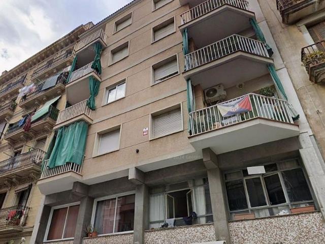 Piso en venta en calle Nou de la Rambla, Barcelona, de 59 m² 3 habitaciones por 245.000