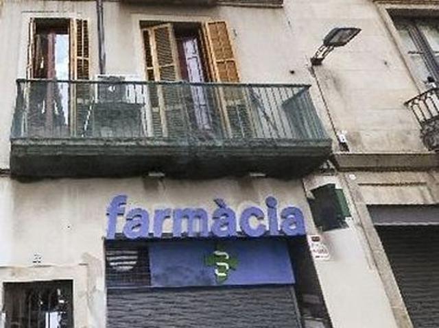 Piso en venta en calle Nou de la Rambla, Barcelona, de 52 m² 2 habitaciones por 203.000