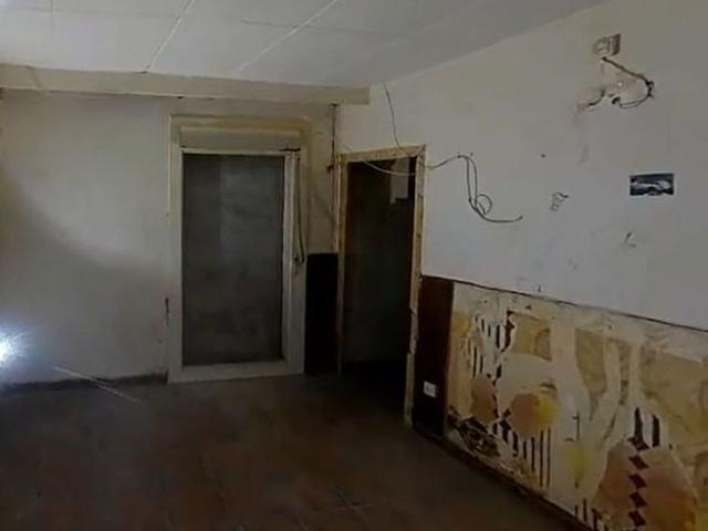 Piso en venta en calle Nou de la Rambla, Barcelona, de 64 m² 3 habitaciones por 160.000