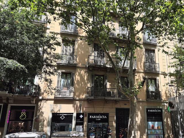 Piso en venta en calle Nou de Sant Francesc, Barcelona, de 111 m² 2 habitaciones por 540.000