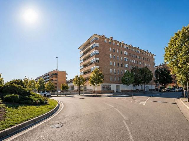 Piso en venta en calle Olimpia, Vic, de 85 m² 3 habitaciones por 205.000
