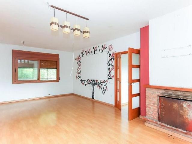 Piso en venta en calle Om, Sant Pere de Vilamajor, de 210 m² 3 habitaciones por 299.000
