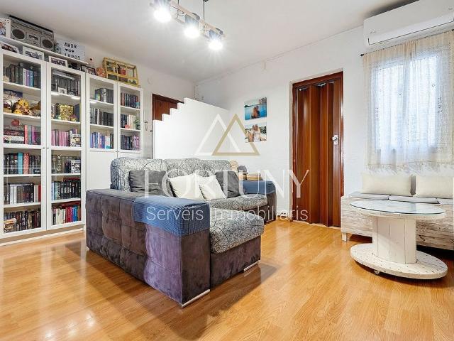 Piso en venta en calle Onze, Tarragona, de 54 m² 3 habitaciones por 104.900