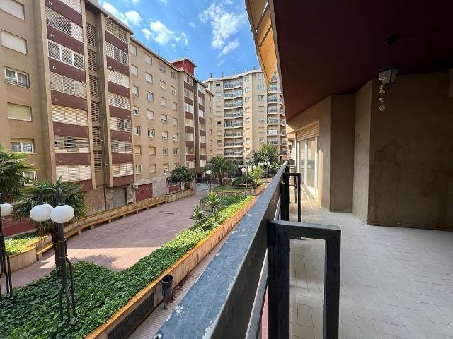 Piso en venta en calle Avenir, Valls, de 107 m² 4 habitaciones por 147.000
