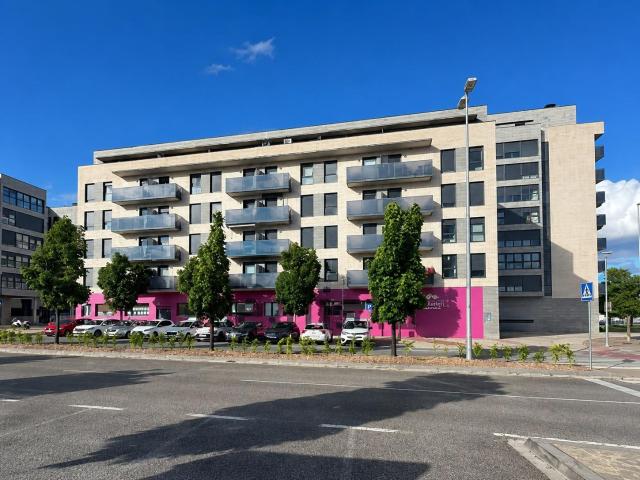 Piso en venta en Calle Adela Bazo, 44