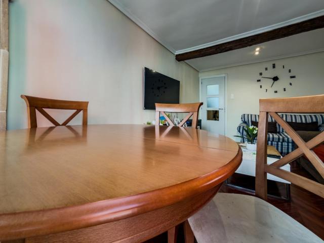 PISO EXTERIOR CON PARKING PRIVADO Y TRASTERO EN SANTANDER