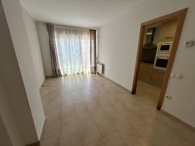 Piso en venta en calle Ample, Terrassa, de 52 m² 2 habitaciones por 160.000