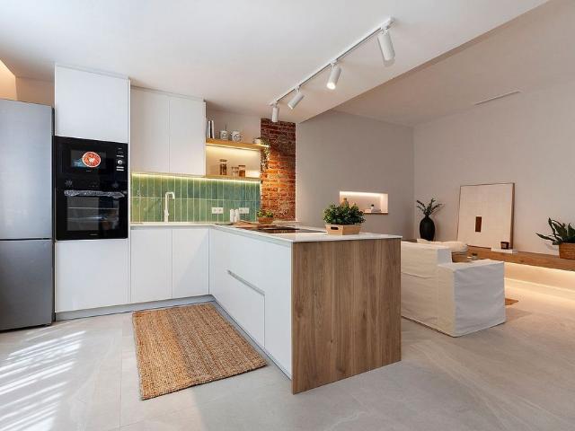 Piso en venta en calle Ample, Terrassa, de 90 m² 3 habitaciones por 265.000