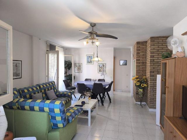 Piso en venta en calle Anselm Clavé, Pineda de Mar, de 90 m² 3 habitaciones por 215.000