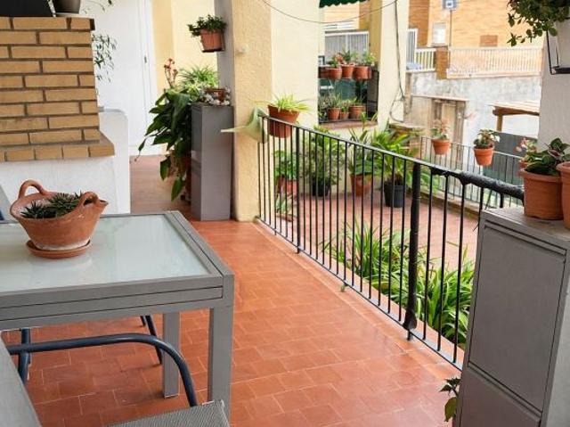 Piso en venta en calle Antonio Clapés, Tiana, de 115 m² 4 habitaciones por 420.000