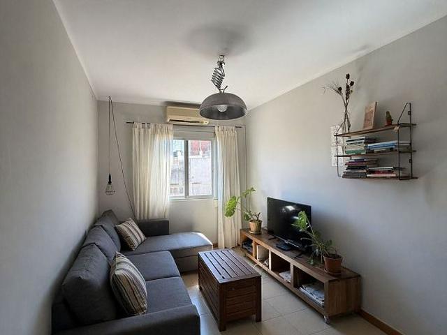 Piso en venta en calle Antiga Travessera, Hospitalet de Llobregat, L´, de 53 m² 3 habitaciones por 155.000