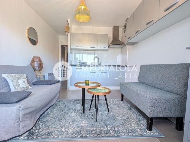 Piso en venta en calle Badia, Castelló d´Empúries, de 29 m² 1 habitación por 145.000