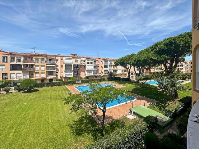Piso en venta en calle Badiagran Reserva, Castelló d´Empúries, de 80 m² 3 habitaciones por 238.000