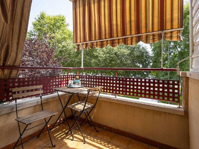 Piso en venta en calle Baix Llobregat, Cornellà de Llobregat, de 100 m² 4 habitaciones por 409.990