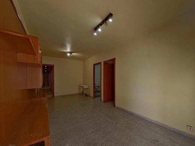 Piso en venta en calle Baldomer Sola
