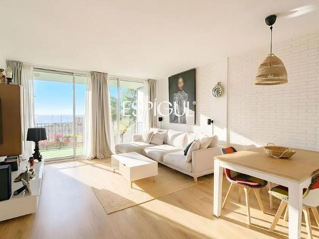 Piso en venta en calle Bateries, Montgat, de 103 m² 3 habitaciones por 570.000