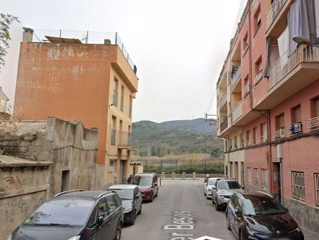 Piso en venta en calle Besòs, Montcada i Reixac, de 78 m² 3 habitaciones por 121.000