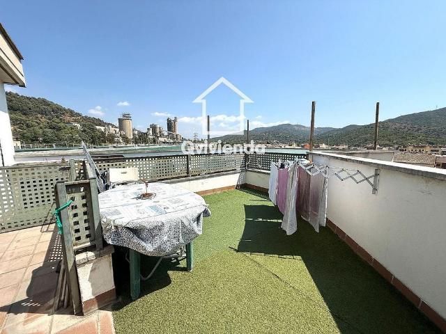 Piso en venta en calle Bifurcació, Montcada i Reixac, de 122 m² 3 habitaciones por 282.300