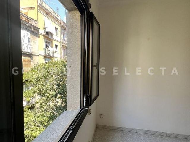Piso en venta en calle Blasco de Garay, Barcelona, de 49 m² 1 habitación por 255.000