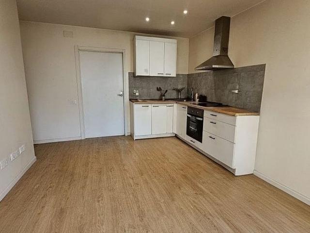 Piso en venta en calle Bogatell, Montcada i Reixac, de 49 m² 2 habitaciones por 99.500