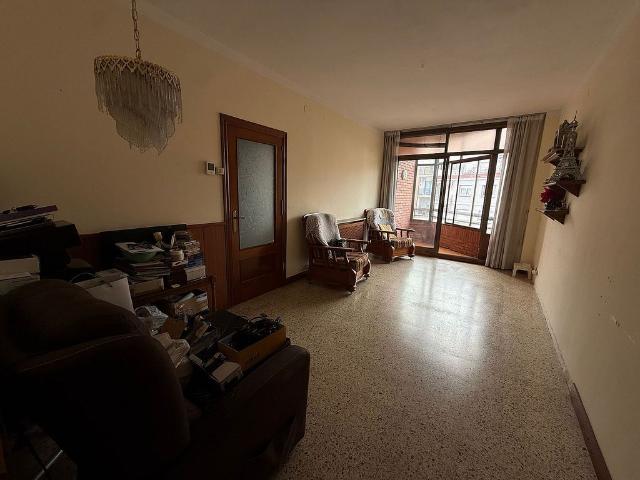 Piso en venta en calle Bordeta, Barcelona, de 83 m² 3 habitaciones por 425.000