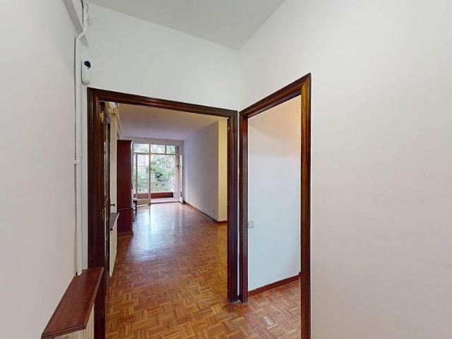 Piso en venta en calle Bruc, Barcelona, de 82 m² 4 habitaciones por 586.500