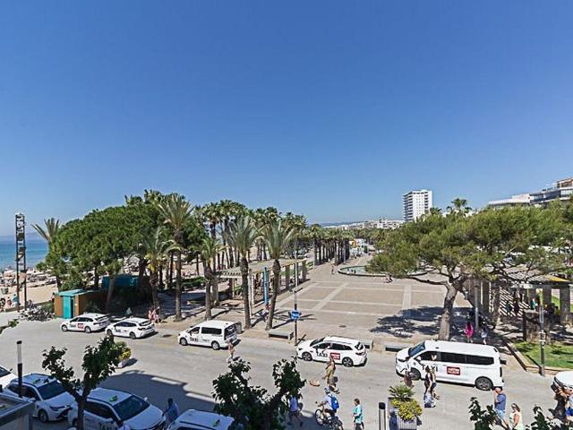Piso en venta en calle Brussel·Les, Salou, de 68 m² 3 habitaciones por 380.000