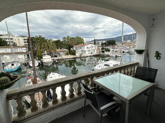 Piso en venta en calle Cala Fonda, Roses, de 64 m² 2 habitaciones por 370.000