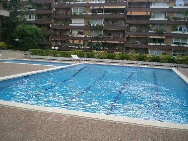 Piso en venta en calle Can Toda, Barcelona, de 100 m² 4 habitaciones por 670.000