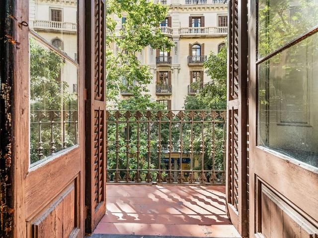 Piso en venta en calle Casp, Barcelona, de 92 m² 2 habitaciones por 600.000