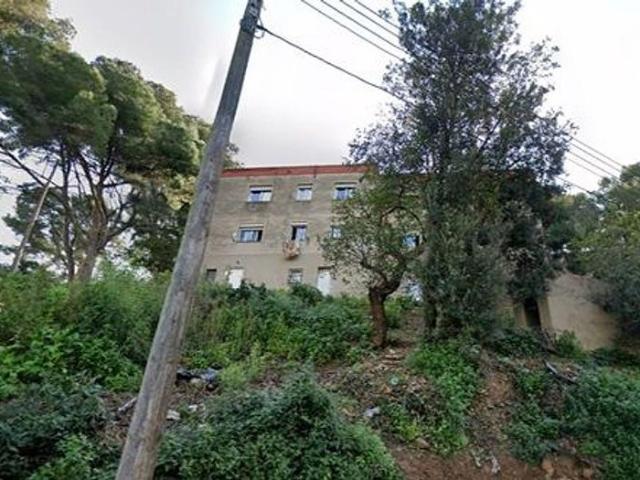 Piso en venta en calle Castelldefels, Barcelona, de 71 m² 3 habitaciones por 175.000