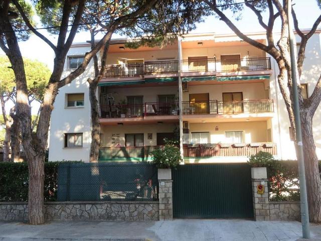 Piso en venta en calle, Castelldefels, de 58 m² 2 habitaciones por 275.000