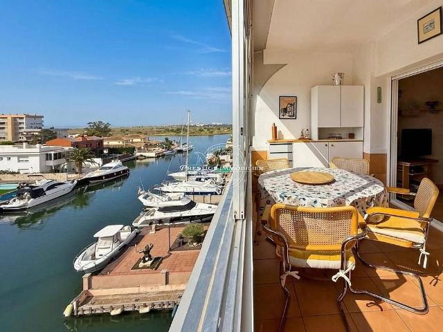 Piso en venta en calle Cap Llarg, Roses, de 75 m² 2 habitaciones por 259.000