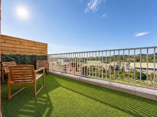 Piso en venta en calle Carreterra Terrasa, Rubí, de 72 m² 3 habitaciones por 299.000