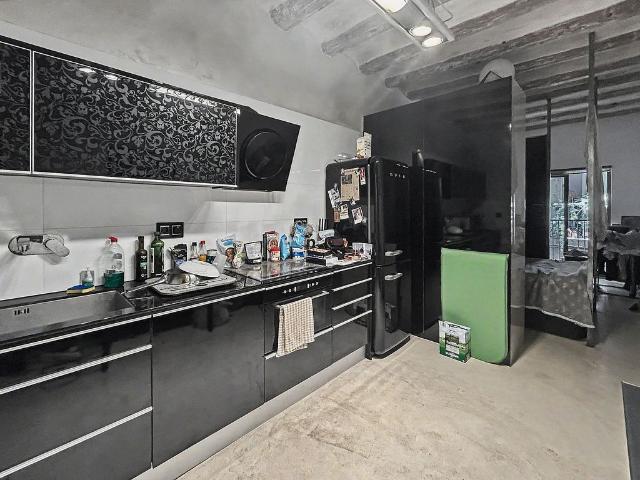 Piso en venta en calle Carretes, Barcelona, de 31 m² 1 habitación por 205.000