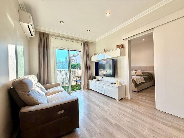 Piso en venta en calle Catalunya, Vilanova i La Geltrú, de 73 m² 3 habitaciones por 235.000