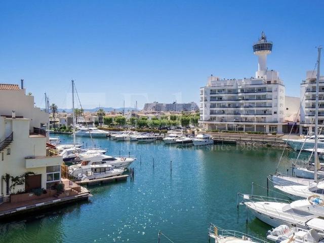 Piso en venta en calle Cavall de Mar, Castelló d´Empúries, de 62 m² 1 habitación por 285.000