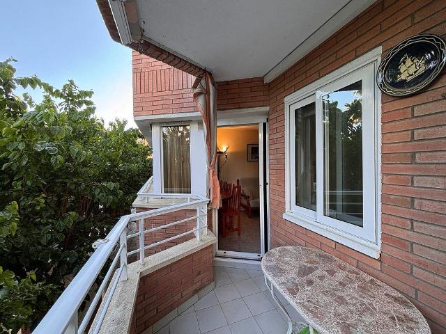 Piso en venta en calle Cervantes, Pineda de Mar, de 65 m² 2 habitaciones por 200.000
